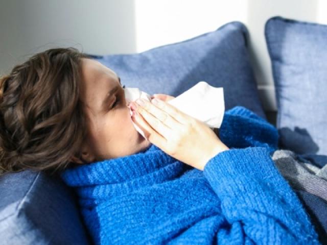 L’osteopathie, une solution pour vous aider à diminuer les symptômes du rhume.